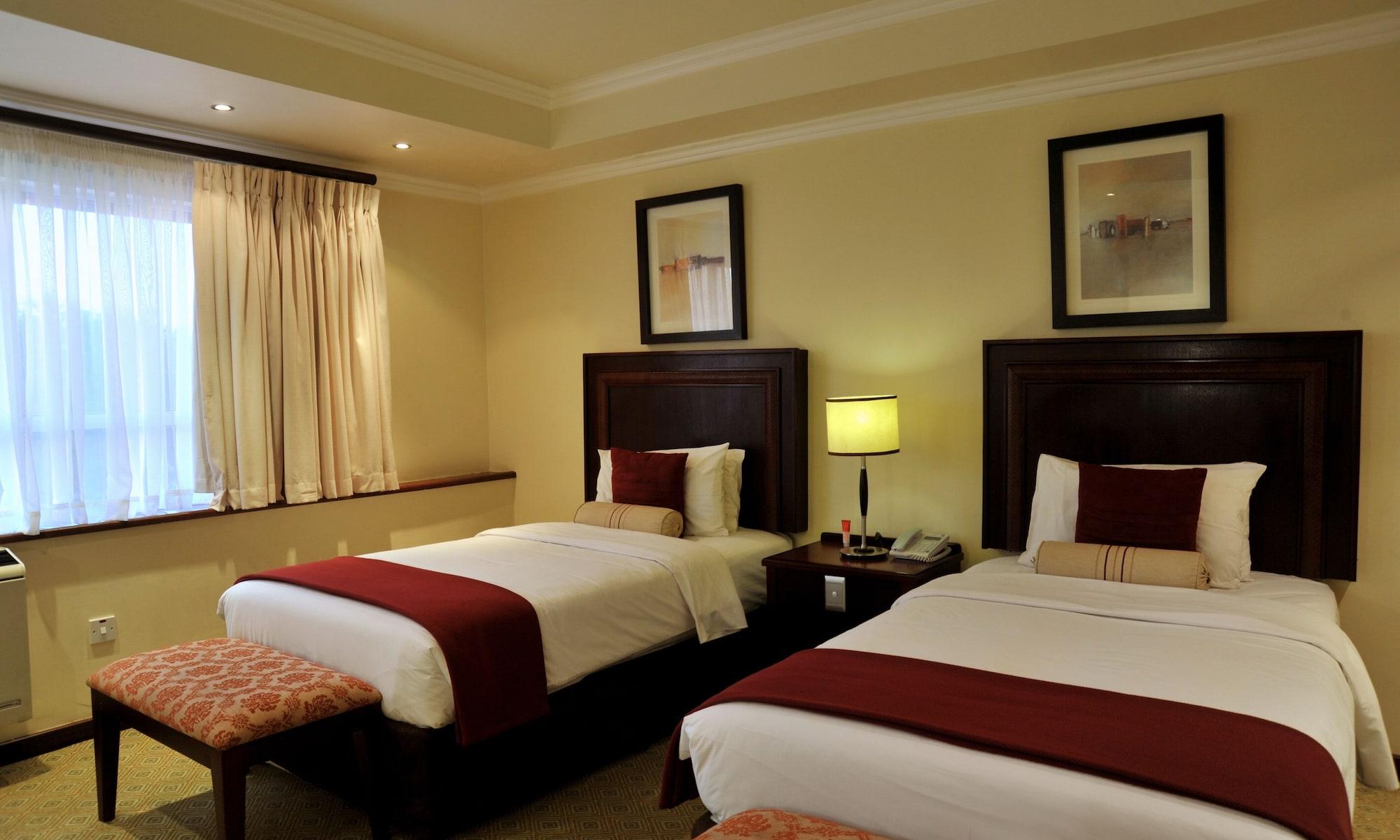 Cresta President Hotel Габороне Екстериор снимка