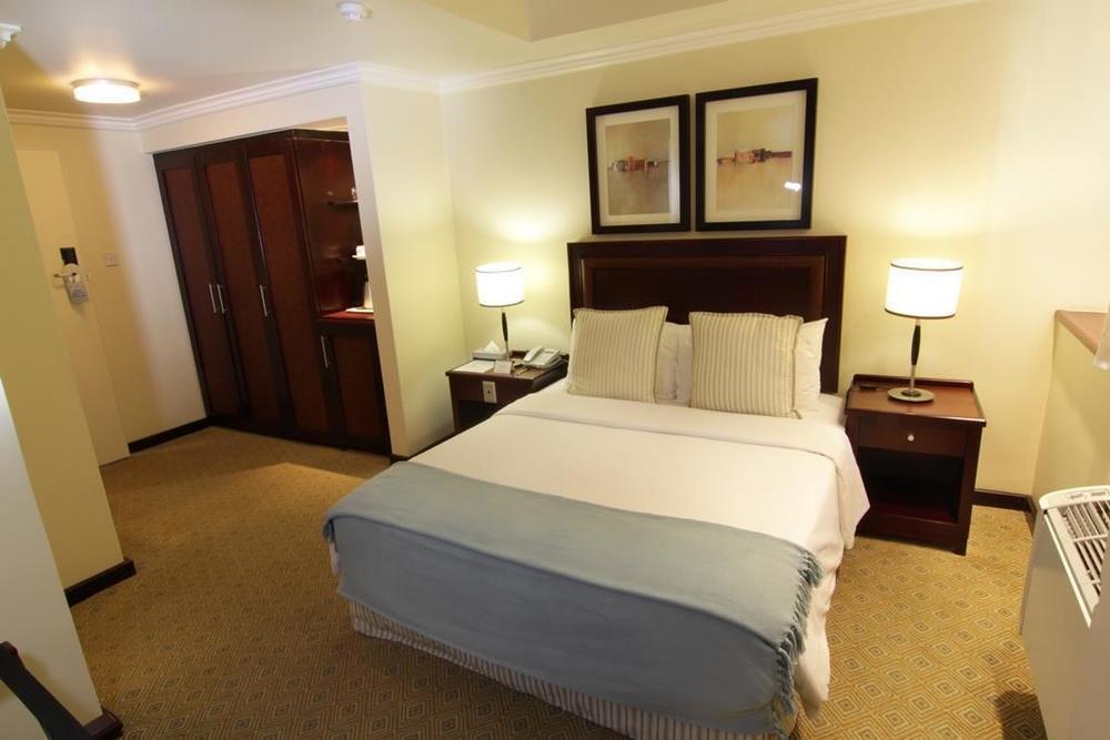 Cresta President Hotel Габороне Стая снимка