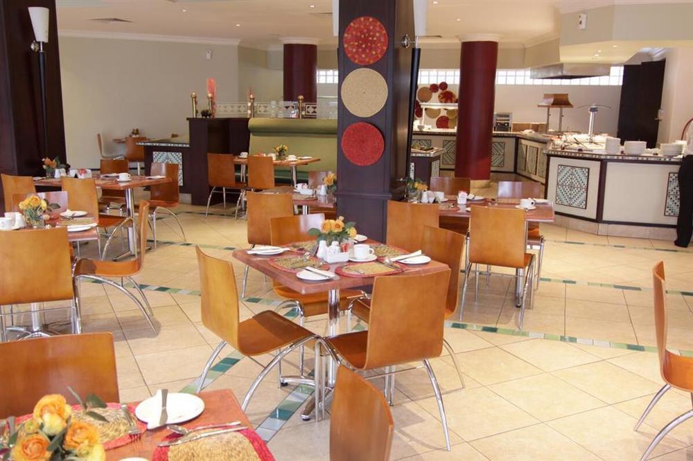 Cresta President Hotel Габороне Ресторант снимка