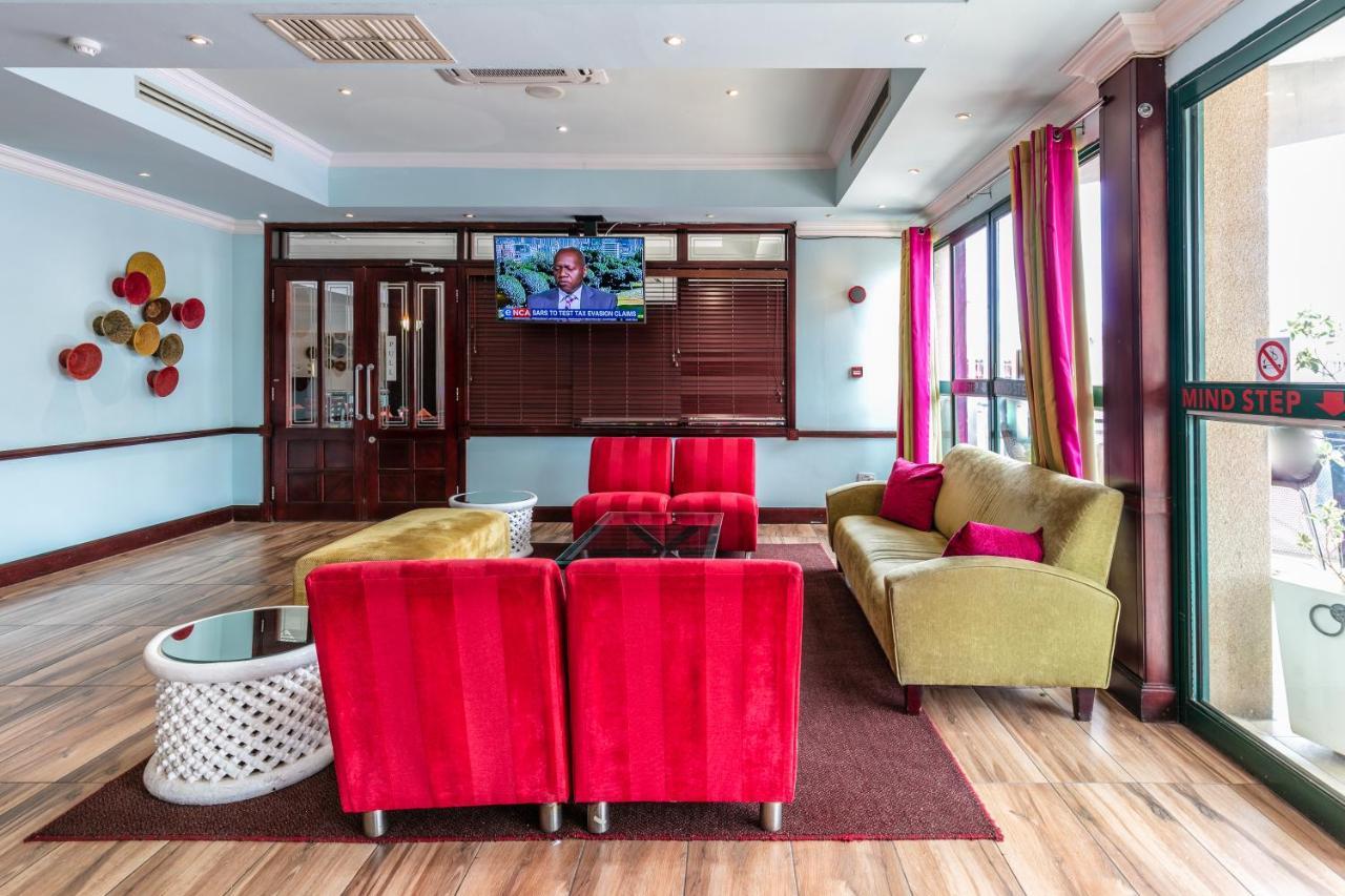 Cresta President Hotel Габороне Екстериор снимка