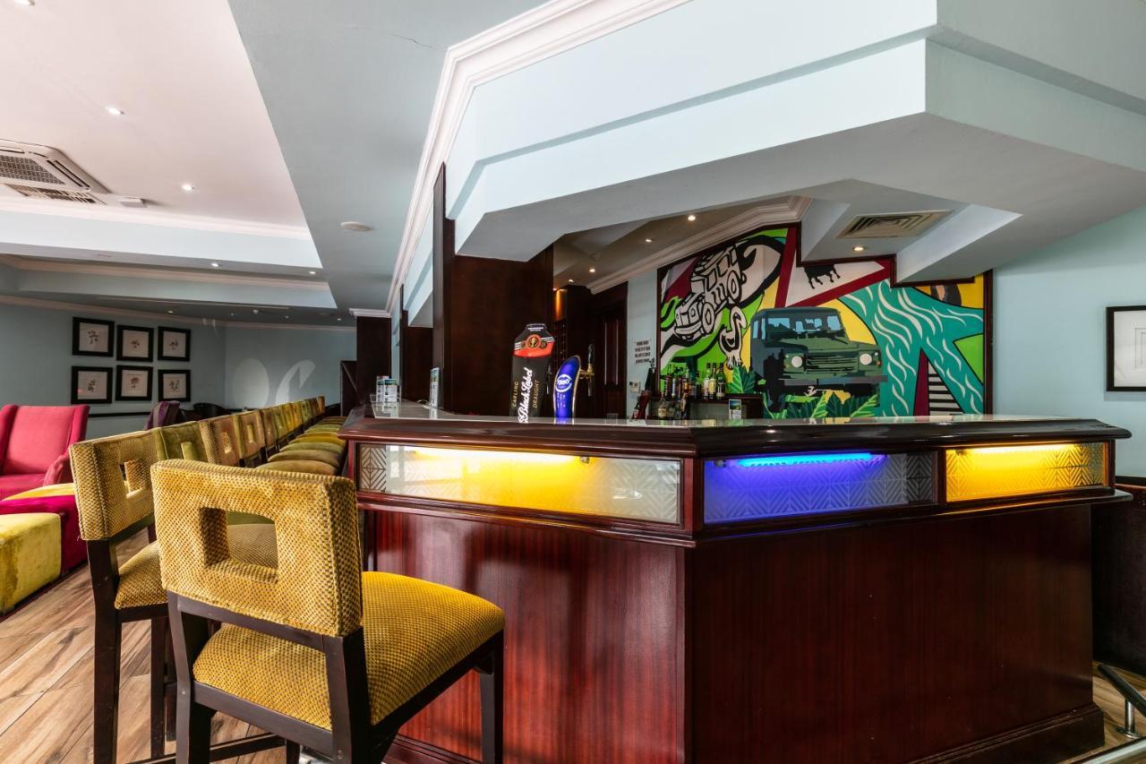 Cresta President Hotel Габороне Екстериор снимка